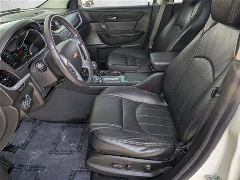Used 2015 Chevrolet Traverse LTZ image 17