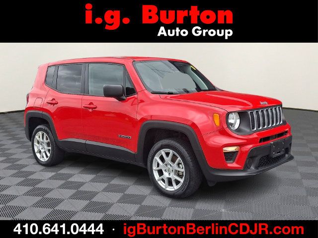 Used 2023 Jeep Renegade Latitude AWD/4WD image 1