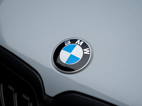 Used 2024 BMW X7 xDrive40i w/ Executive Package AWD/4WD image 13