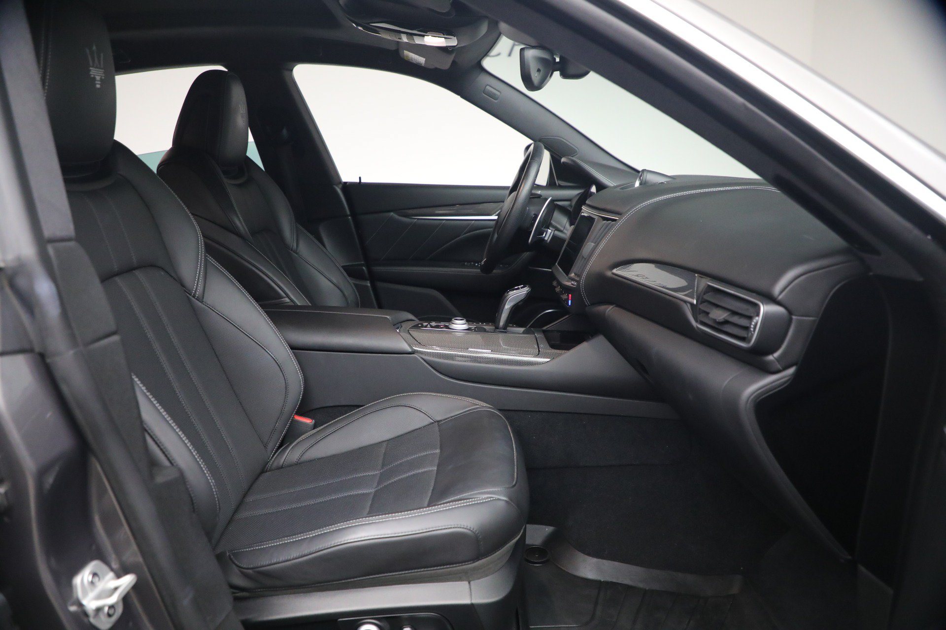 Certified 2023 Maserati Levante GT AWD/4WD image 16
