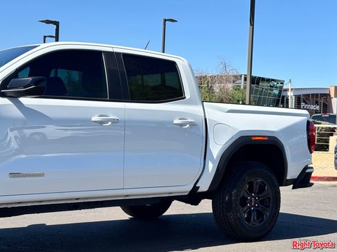 Used 2025 GMC Canyon Elevation RWD image 8