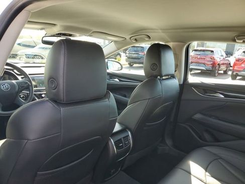 Certified 2017 Buick LaCrosse Essence FWD image 9