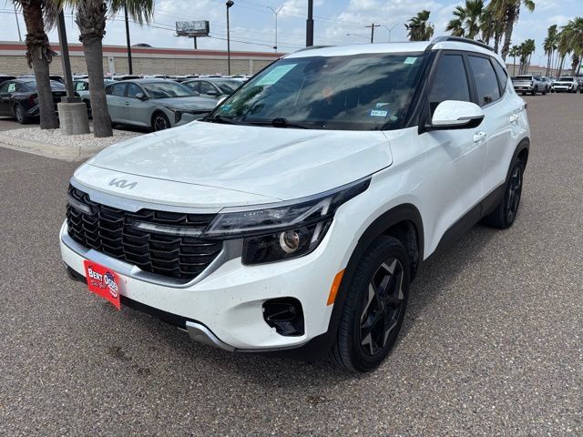 Used 2024 Kia Seltos EX AWD/4WD image 3