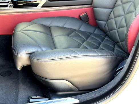 Certified 2025 BMW 740i image 12