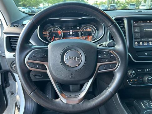 Used 2021 Jeep Cherokee Latitude Lux w/ Comfort/Convenience Group FWD image 22