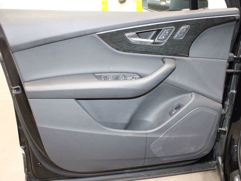 Used 2021 Audi Q7 2.0T Premium w/ Convenience Package image 19