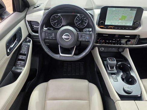 Used 2023 Nissan Rogue SL w/ SL Premium Package image 14