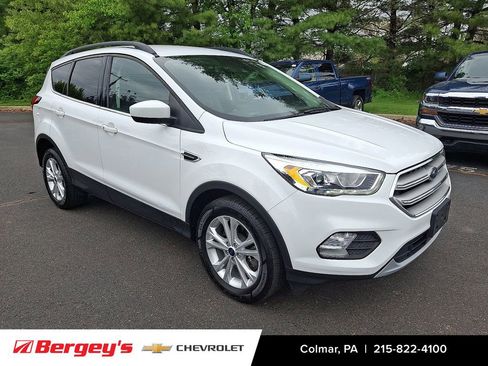 Used 2019 Ford Escape SEL AWD/4WD image 3
