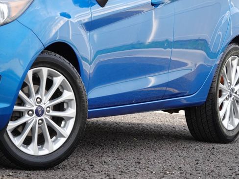 Used 2014 Ford Fiesta SE w/ Equipment Group 201A FWD image 8