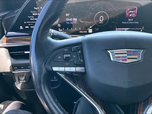 Used 2023 Cadillac Escalade Premium Luxury AWD/4WD image 10