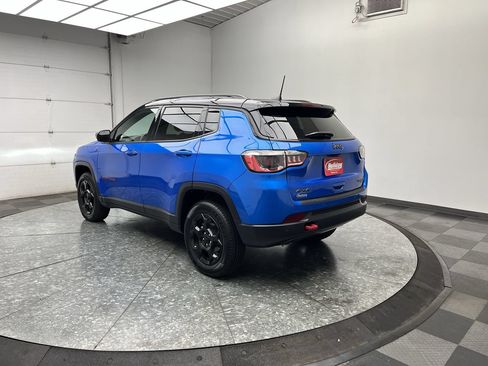 Used 2023 Jeep Compass Trailhawk AWD/4WD image 2