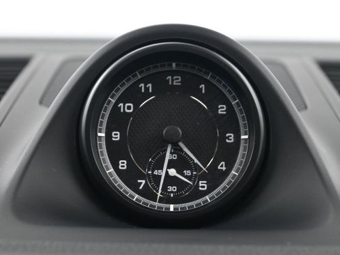 Used 2026 Porsche Macan image 12