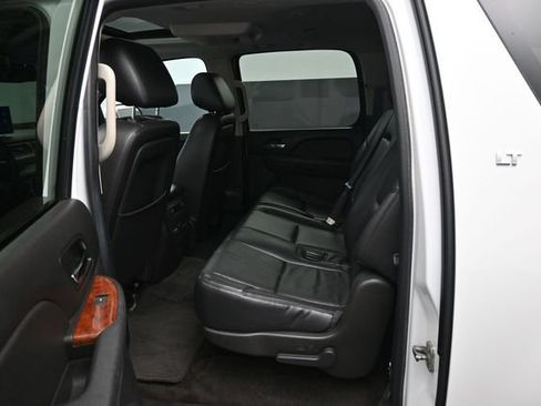 Used 2014 Chevrolet Suburban LT AWD/4WD image 29