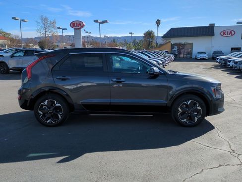 New 2025 Kia Niro Wave image 4