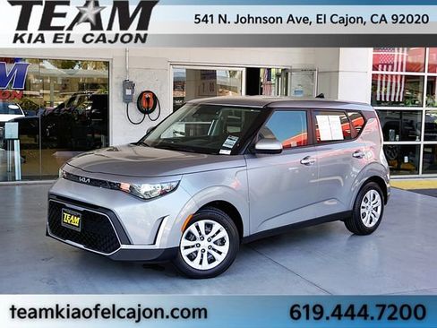 Used 2023 Kia Soul LX FWD image 1