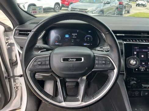Used 2022 Jeep Grand Cherokee L Laredo AWD/4WD image 16