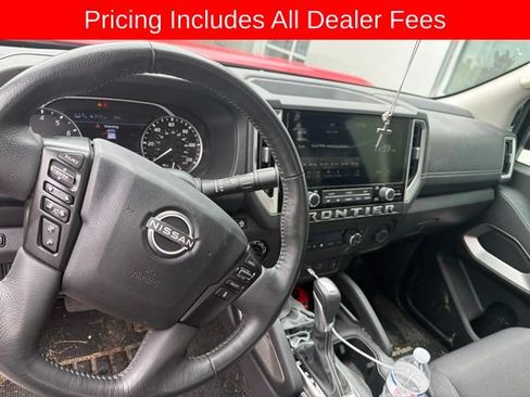 Used 2025 Nissan Frontier SV w/ SV Convenience Package AWD/4WD image 12