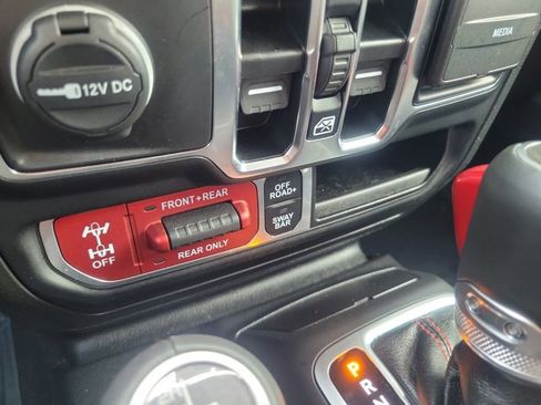 Certified 2023 Jeep Gladiator Rubicon image 37