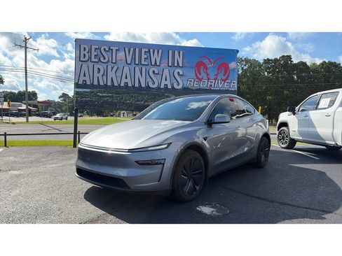 Used 2026 Tesla Model Y Long Range AWD/4WD image 1