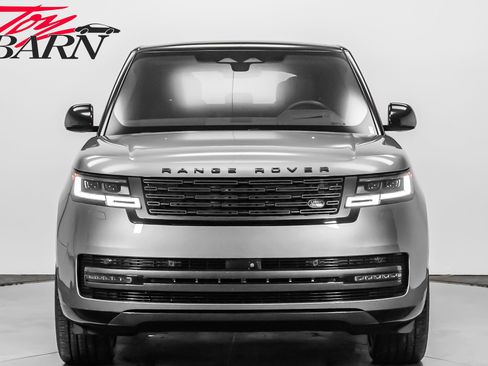 Used 2023 Land Rover Range Rover SE image 8