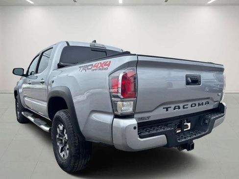 Used 2020 Toyota Tacoma TRD Off-Road w/ Technology Package image 5