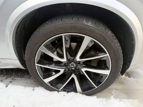 Used 2021 Volvo XC90 T6 Momentum image 7