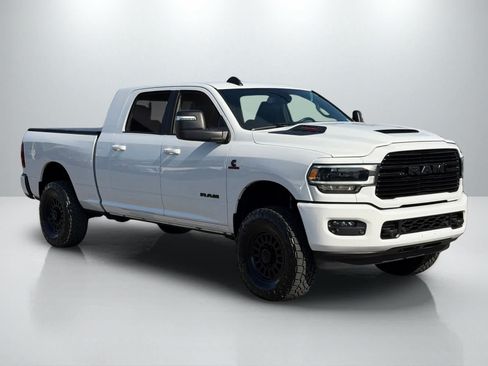 Used 2023 RAM 2500 Laramie w/ Night Edition AWD/4WD image 10