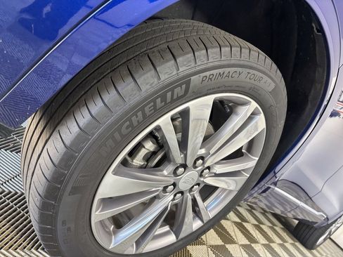 Used 2025 Cadillac XT6 Premium Luxury FWD image 38