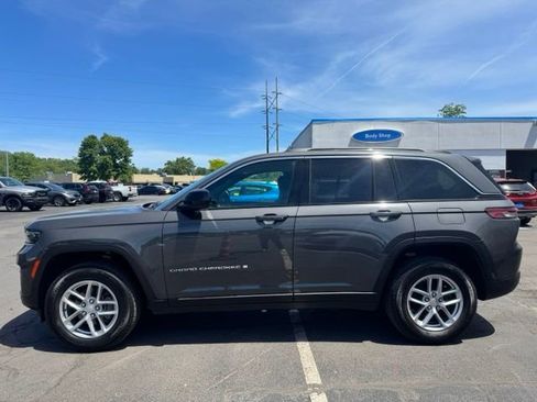 Used 2025 Jeep Grand Cherokee 4WD image 5