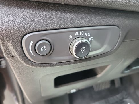 Used 2025 Chevrolet TrailBlazer LS FWD image 25