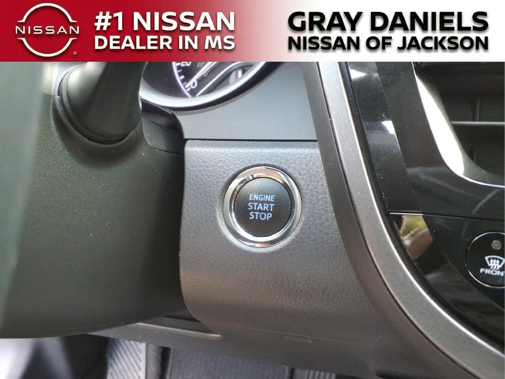 Used 2022 Toyota Camry XLE FWD image 15
