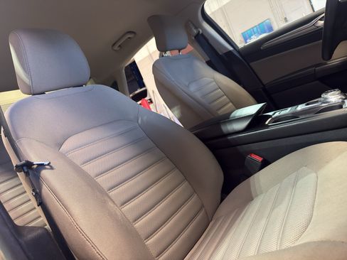 Used 2017 Ford Fusion S FWD image 23
