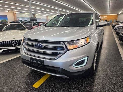 Used 2017 Ford Edge SEL w/ Class II Trailer Tow Package AWD/4WD image 2