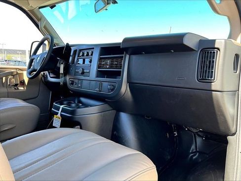 New 2026 Chevrolet Express 2500 image 9