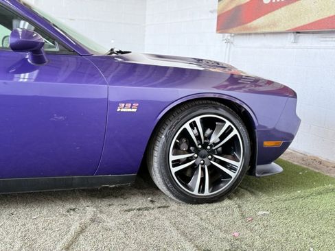 Used 2013 Dodge Challenger SRT8 Core image 9