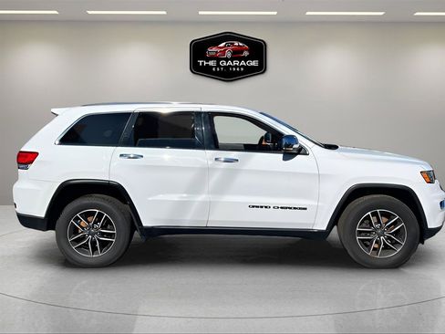 Used 2019 Jeep Grand Cherokee Limited AWD/4WD image 4
