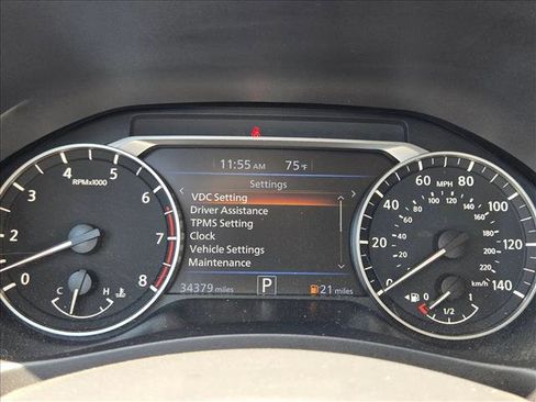 Used 2025 Nissan Altima 2.5 SV FWD image 12