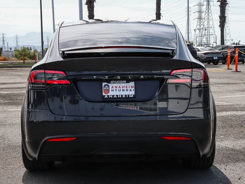 Used 2024 Tesla Model X AWD/4WD image 8