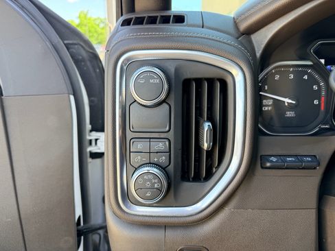 Used 2021 GMC Sierra 1500 SLT RWD image 19