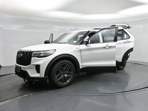 New 2026 Ford Explorer ST-Line image 31