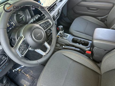 Used 2025 Jeep Wrangler Unlimited Sahara w/ Safety Group AWD/4WD image 11