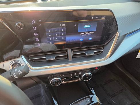 Certified 2026 Chevrolet Trax LT w/ Driver Confidence Package FWD image 24