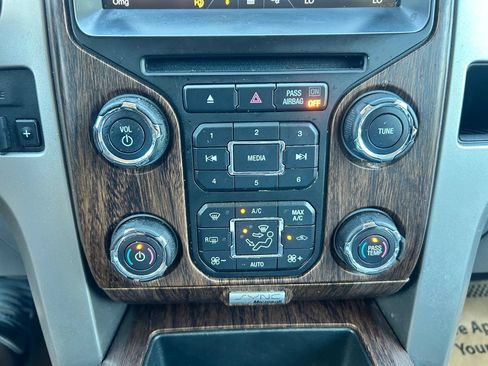 Used 2013 Ford F150 Lariat w/ Luxury Equipment Group AWD/4WD image 23