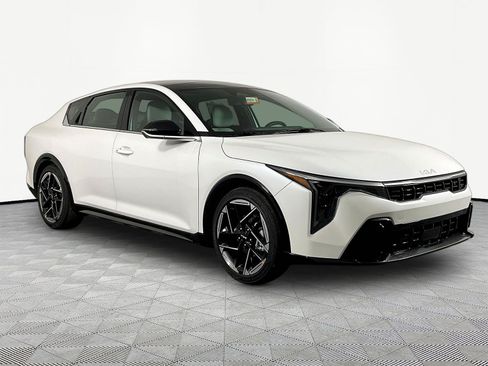 New 2026 Kia K4 GT-Line w/ GT-Line Sunroof Package FWD image 3