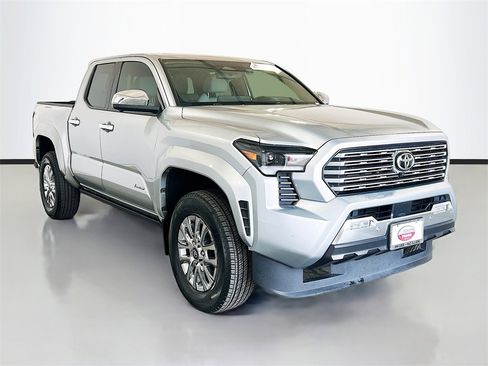 Used 2024 Toyota Tacoma Limited image 3