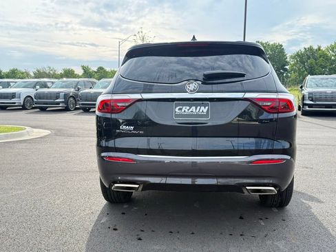 Used 2024 Buick Enclave Essence FWD image 6