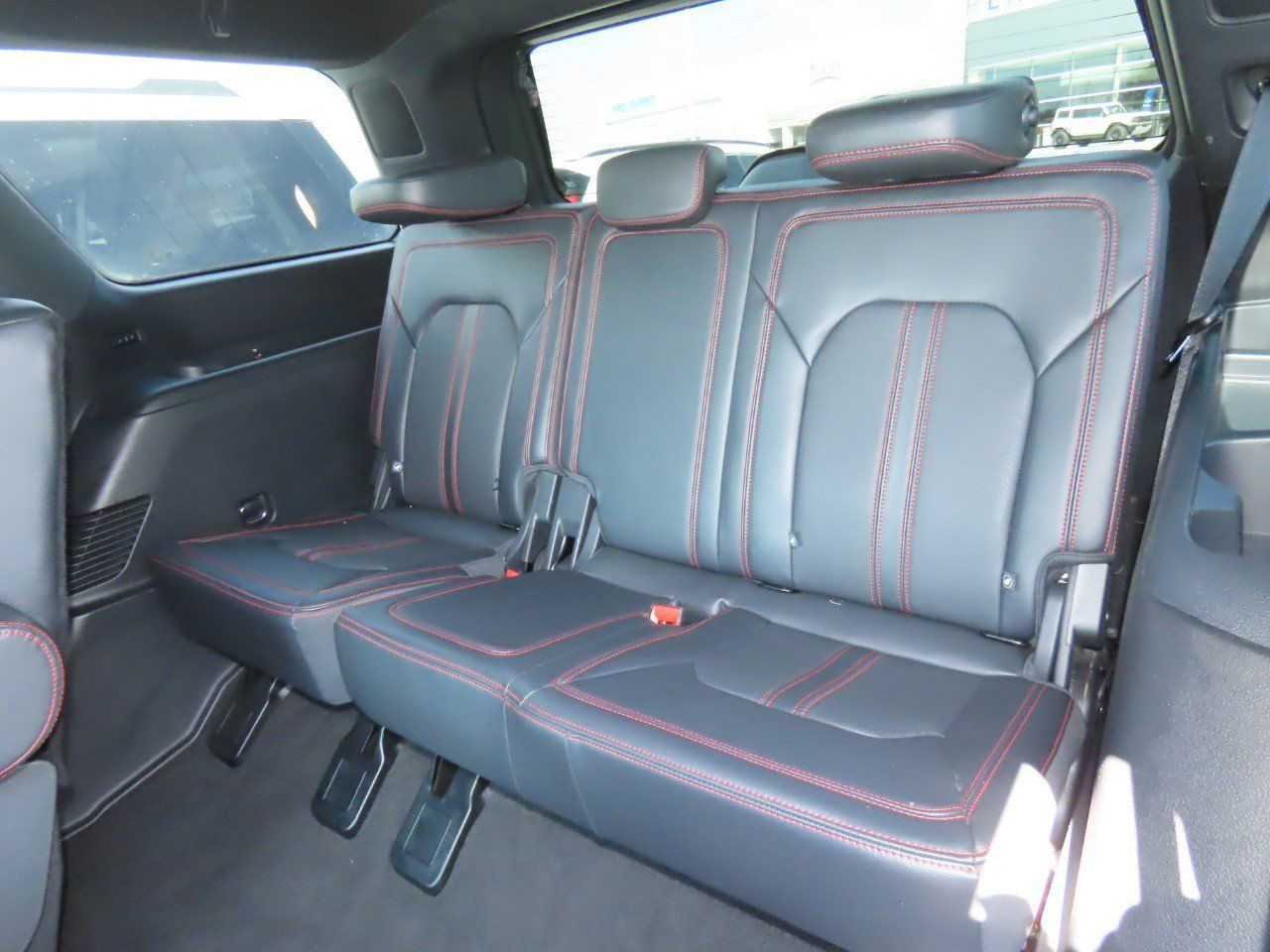 Used 2023 Ford Expedition Limited RWD image 19