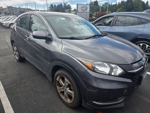 Used 2017 Honda HR-V LX image 1
