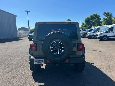 Used 2025 Jeep Wrangler Unlimited Rubicon w/ XTREMEE 35" Tire Package AWD/4WD image 4