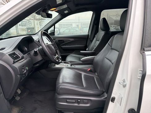 Used 2023 Honda Passport EX-L image 12